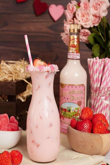 Strawberries & Cream | Pennsylvania Dutch